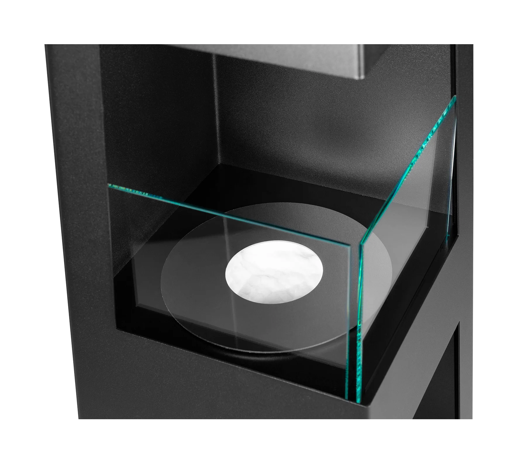 Pyramide biopejs – Røgfri indendørs & udendørs pejs | TÜV-godkendt design