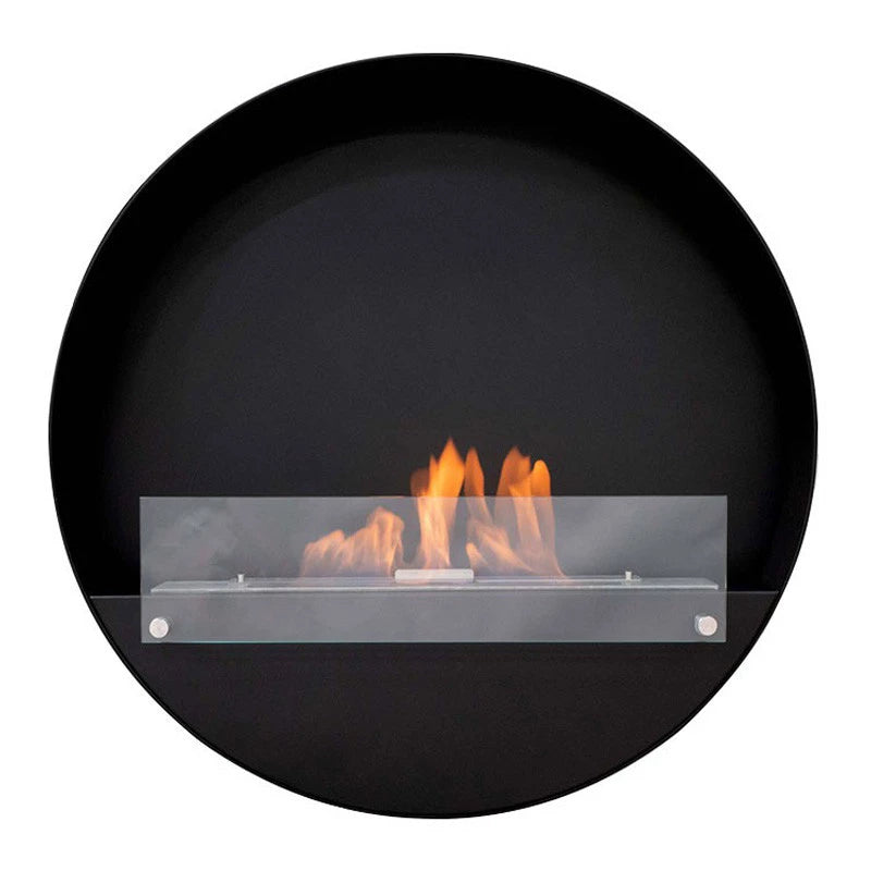 sort rund miljøvenlig biopejs med frontglas og tændte flammer