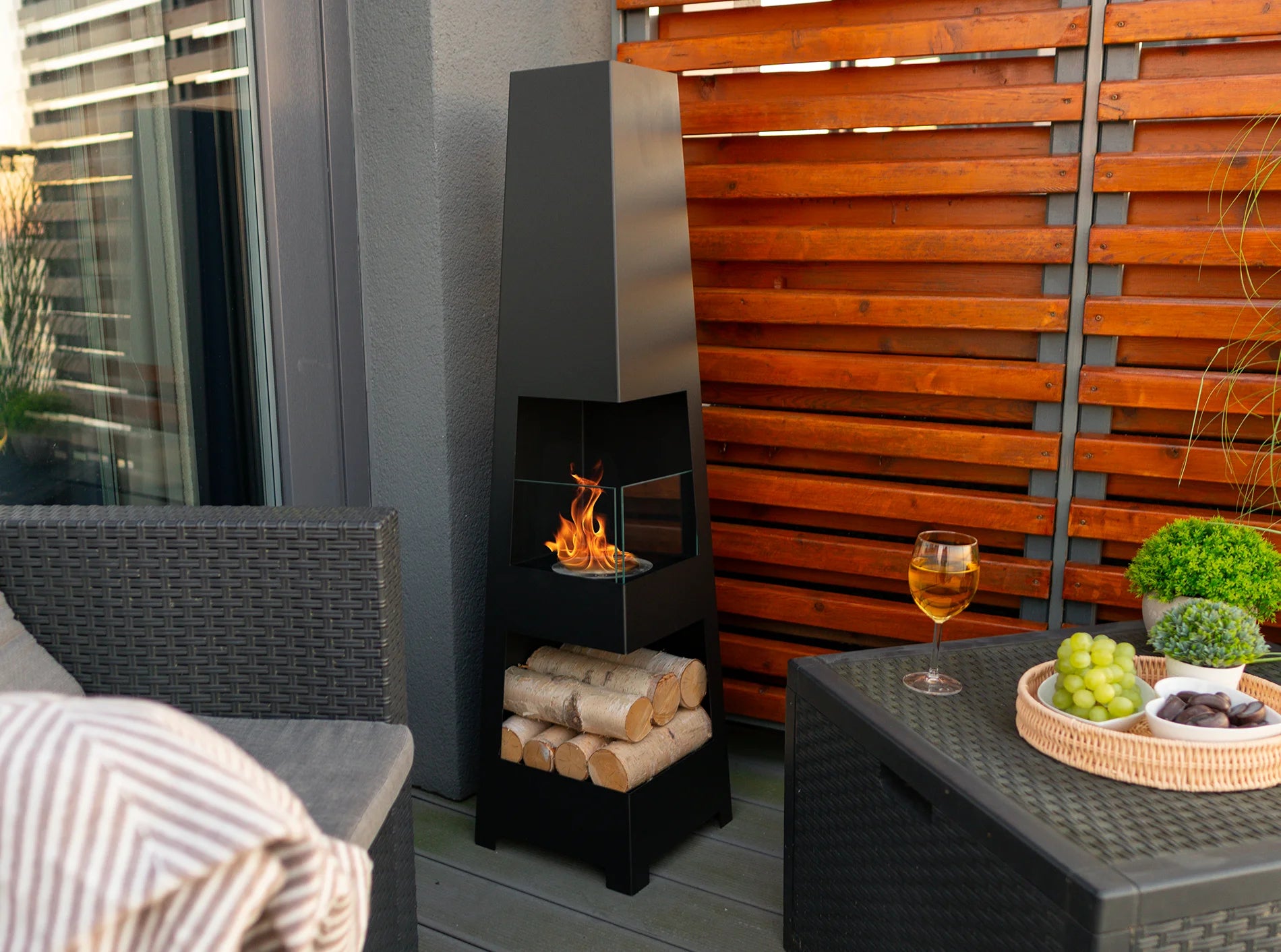 Pyramide biopejs – Røgfri indendørs & udendørs pejs | TÜV-godkendt design
