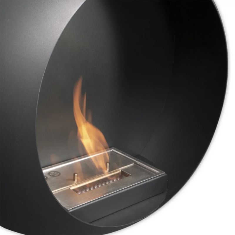 sort rund elegant væghængt biopejs med flammer